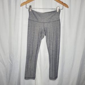 ♤ Lululemon Low Rise Capri Leggings Heather Gray Size 2